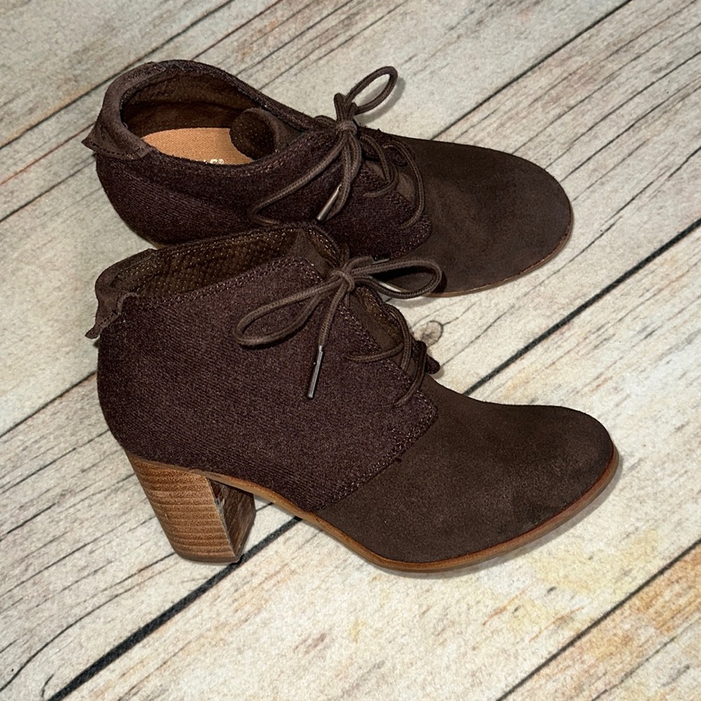 TOMS chunky stacked heel bootie